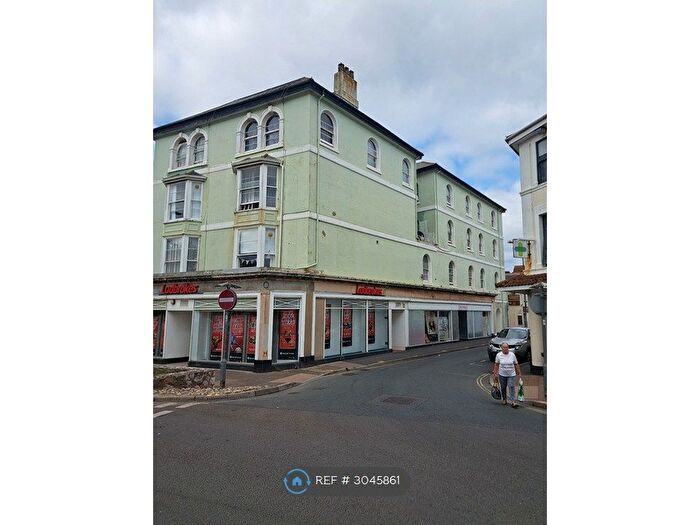 2 Bedroom Flat To Rent In Hollands Road, Teignmouth, TQ14
