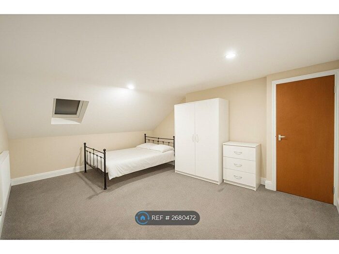 3 Bedroom Flat To Rent In Church Road, London, E10