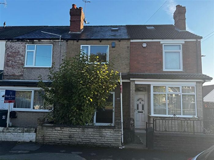 2 Bedroom Terraced House For Sale In Rotherham Road, Dinnington, Sheffield, S25
