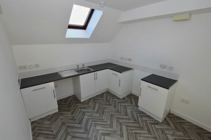 2 Bedroom Flat To Rent In High Street, Kirkcaldy, KY1