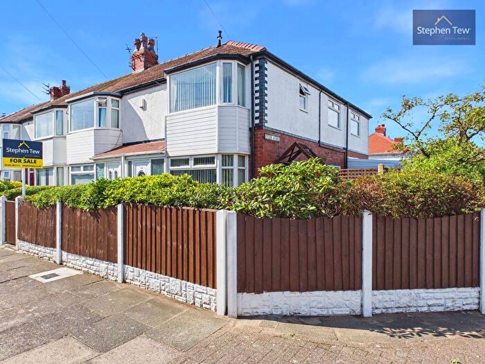 3 Bedroom End Of Terrace House For Sale In Collyhurst Avenue, Blackpool, FY4