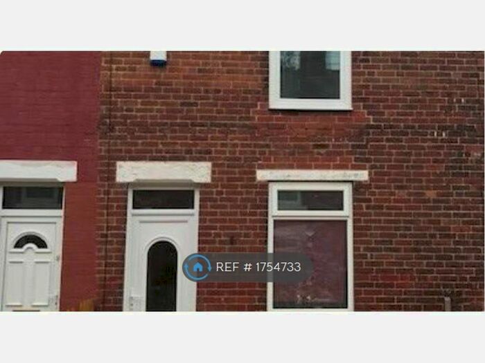 3 Bedroom Terraced House To Rent In Claycliffe Terrace, Goldthorpe, S63