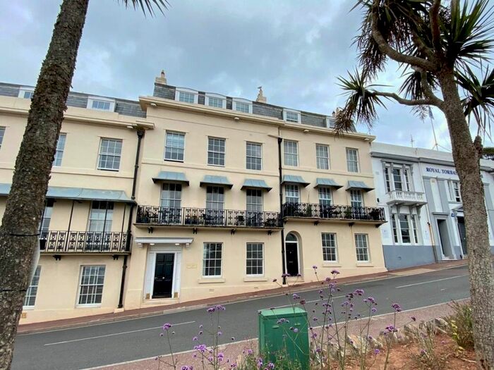 3 Bedroom Flat To Rent In Beacon Terrace, Torquay, TQ1