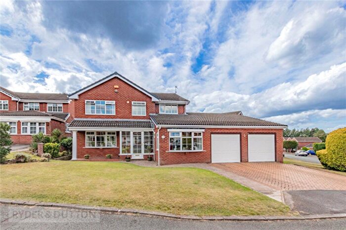 4 Bedroom Detached House For Sale In Brandwood, Chadderton, Oldham, OL1