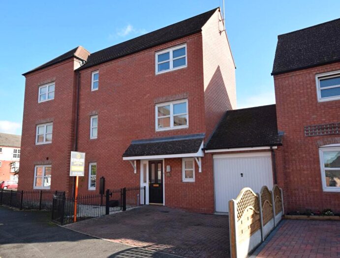 4 Bedroom House To Rent In Austen Road, Stratford-Upon-Avon, CV37