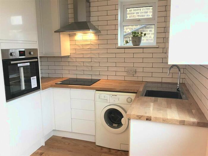 Studio To Rent In Askew Crescent, London, W12