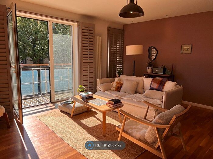2 Bedroom Flat To Rent In Holyrood, Edinburgh, EH8