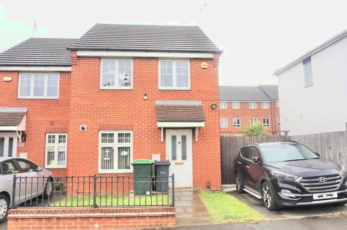 3 Bedroom Semi-Detached House To Rent In Bank Street, West Bromwich, B71
