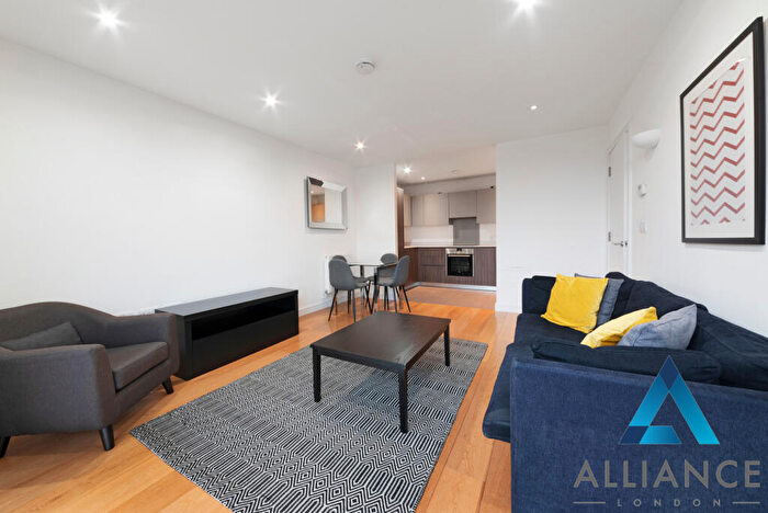 2 Bedroom Apartment To Rent In Sewardstone Road, Bow, E2