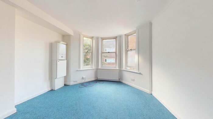 2 Bedroom Flat To Rent In The Parade, Folkestone, CT20
