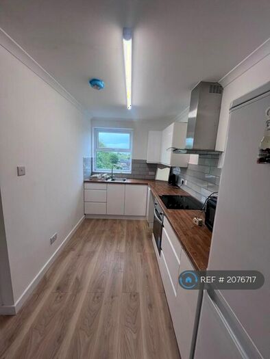 1 Bedroom Flat To Rent In Gibbon Road, London, SE15