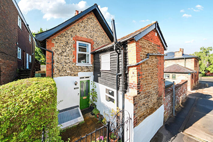 2 Bedroom Detached House For Sale In Drummond Road, Guildford, GU1