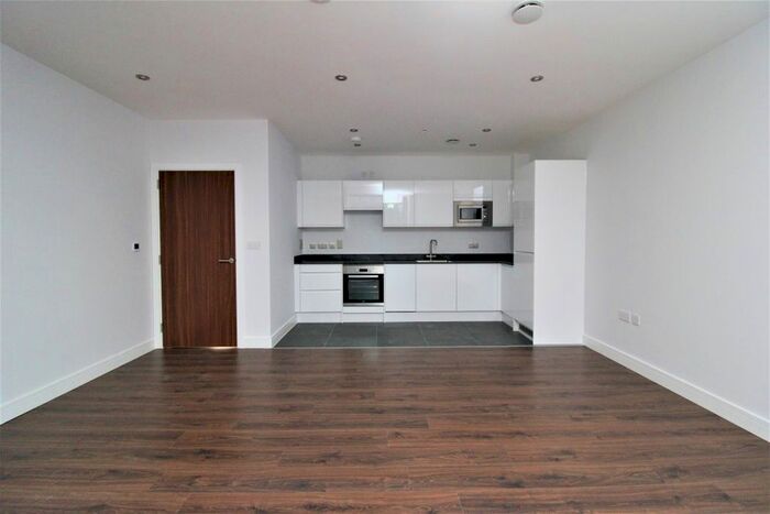 1 Bedroom Flat To Rent In Eastbury Road, Watford, WD19