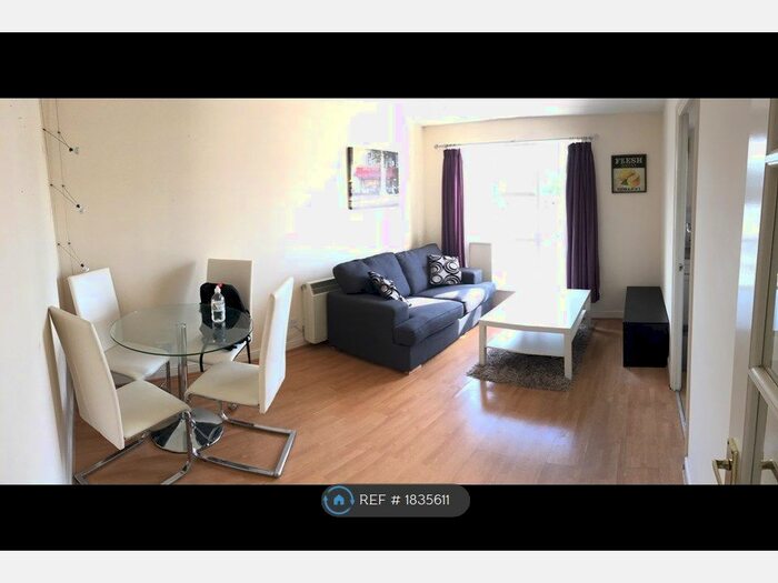 1 Bedroom Flat To Rent In Windsock Close, London, SE16