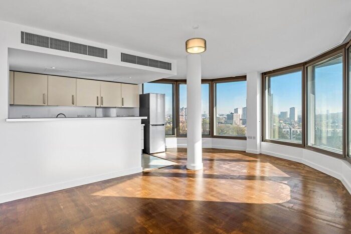 2 Bedroom Flat To Rent In Falcon Wharf, SW11