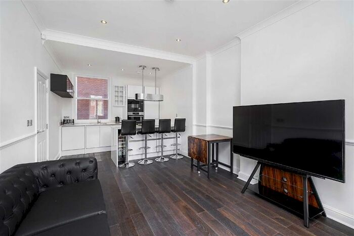 2 Bedroom Flat To Rent In Shaftesbury Avenue, London, WC2H