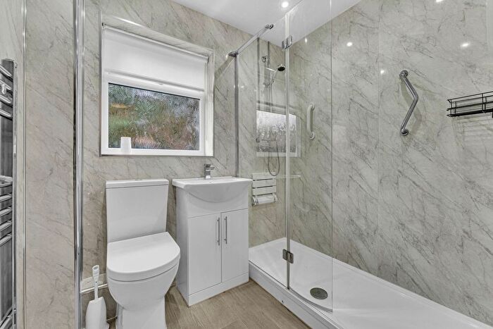 2 Bedroom Semi-Detached Bungalow For Sale In Water View Park, Leigh, WN7
