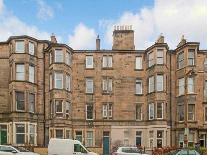 3 Bedroom Flat To Rent In Polwarth Crescent, Edinburgh, EH11
