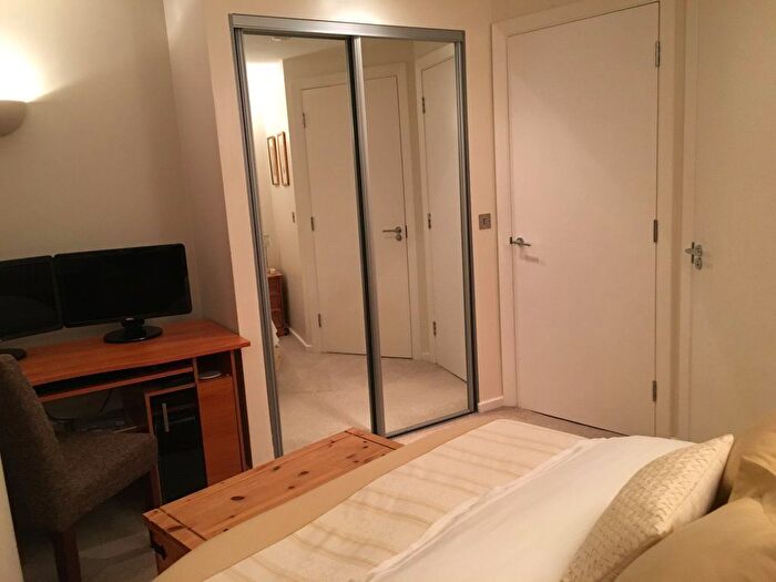 2 Bedroom Flat To Rent In Apartment, Bridgewater Place, Leeds, LS11