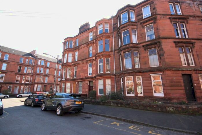 2 Bedroom Flat To Rent In Flat /, Waverely Gardens, Glasgow, G41
