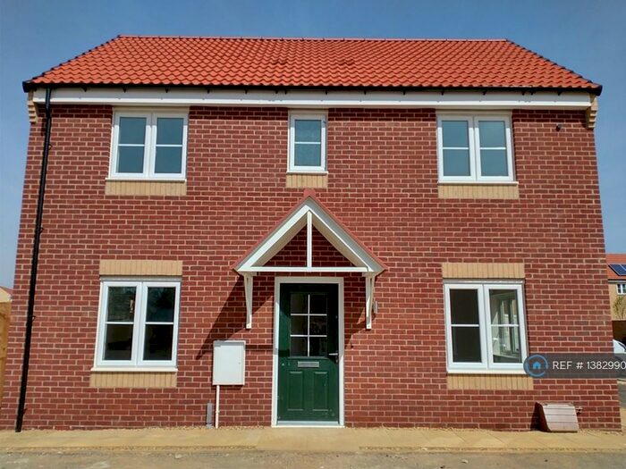 3 Bedroom End Of Terrace House To Rent In Tollesbury Avenue, Oakham, LE15