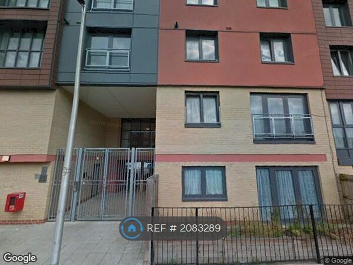 1 Bedroom Flat To Rent In Bramley Crescent, Ilford, IG2