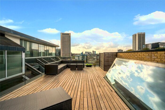 2 Bedroom Apartment To Rent In Gifford Street, N1