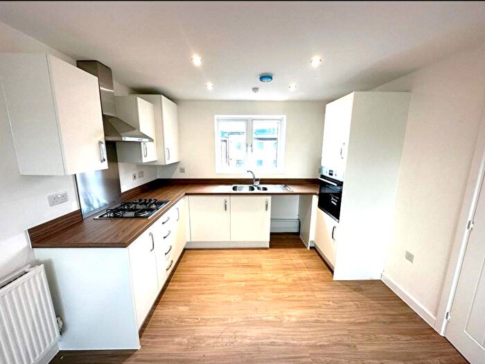 2 Bedroom Apartment To Rent In Newman Square, Shirley, B90