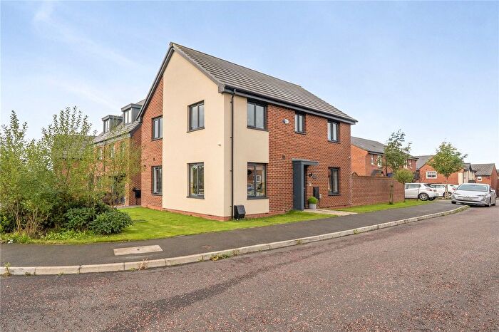 4 Bedroom Detached House For Sale In Weave Close, East Hollinsfield, Middleton, Manchester, M24