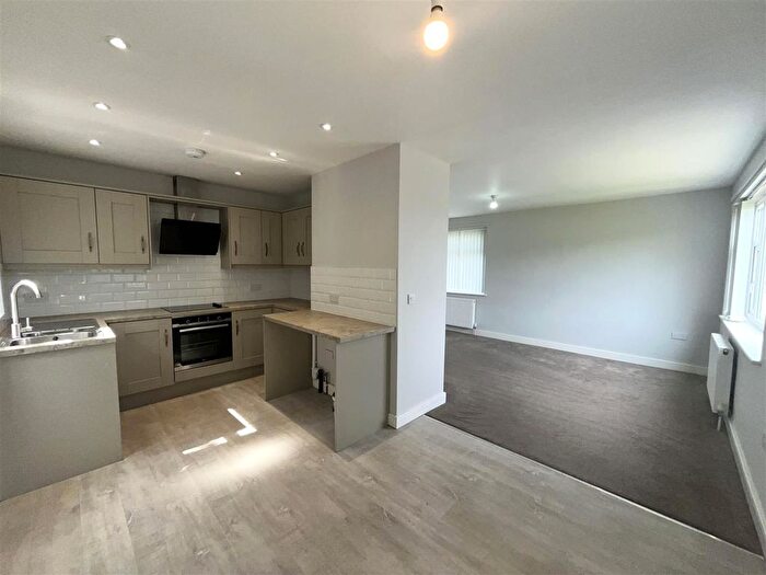 2 Bedroom Detached Bungalow To Rent In Laburnum Avenue, Stalybridge, SK15