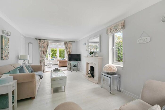 4 Bedroom Detached House For Sale In Somerset Grove, Warfield, RG42