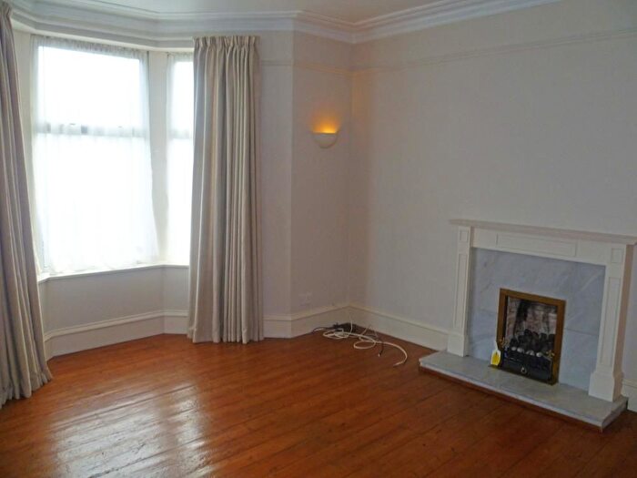 2 Bedroom Flat To Rent In Grosvenor Place, Aberdeen, AB25