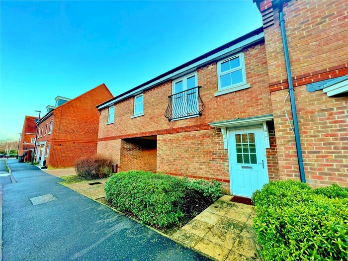 2 Bedroom Flat To Rent In Teasel Grove, Felpham, Bognor Regis, West Sussex, PO22