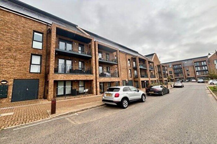 2 Bedroom Flat To Rent In Knights Templar Way, Rochester, ME2