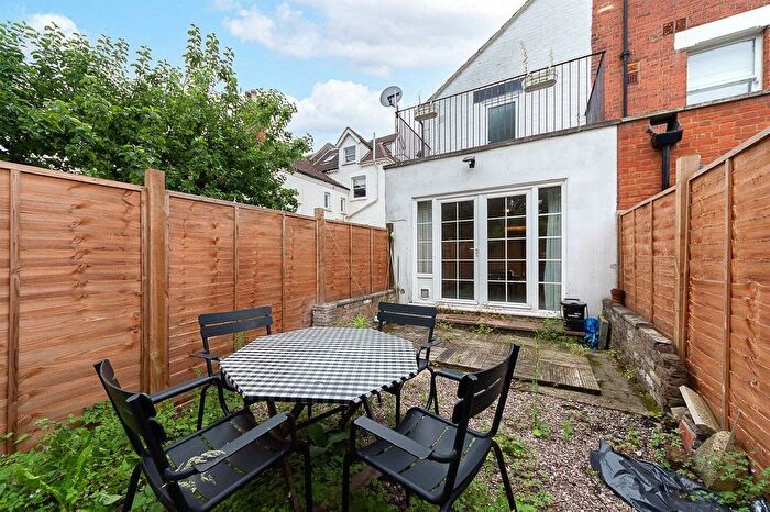 1 Bedroom Flat For Sale In Madeira Road, London, SW16