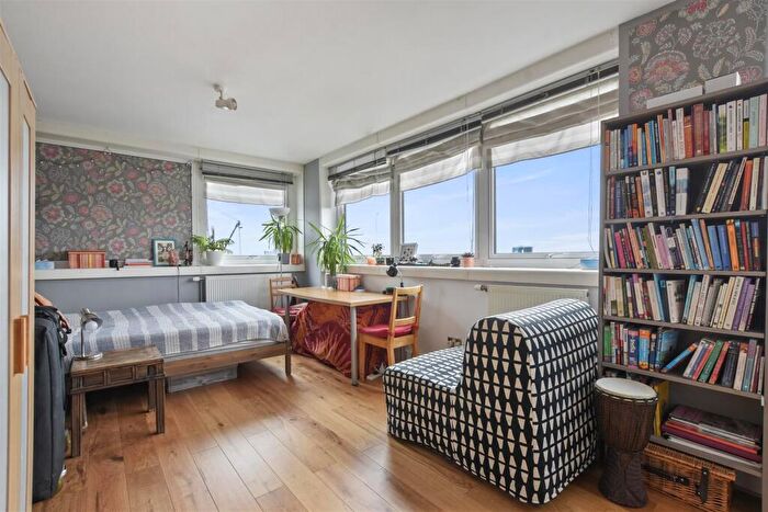 2 Bedroom Apartment For Sale In Abbey Road, London, NW6