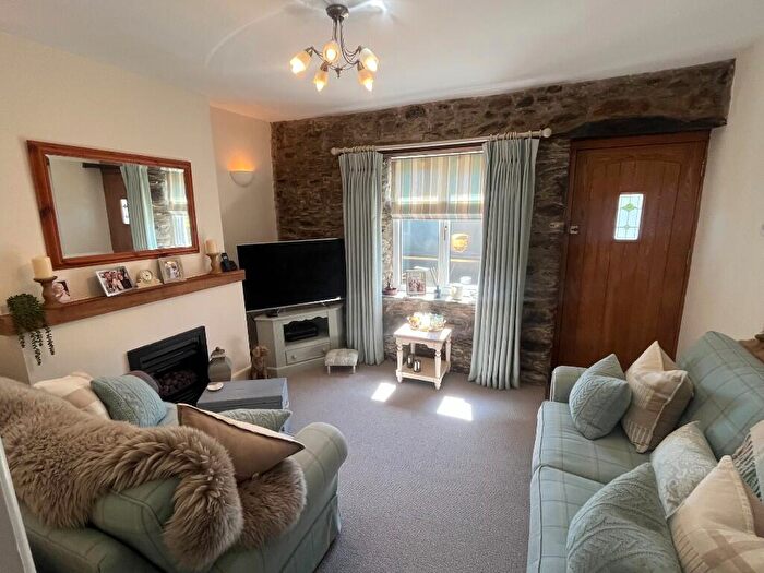 2 Bedroom Cottage For Sale In Whitchurch Road, Tavistock, Devon, PL19