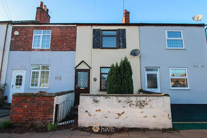 2 Bedroom Terraced House For Sale In Station Road, Bawtry, Doncaster, DN10