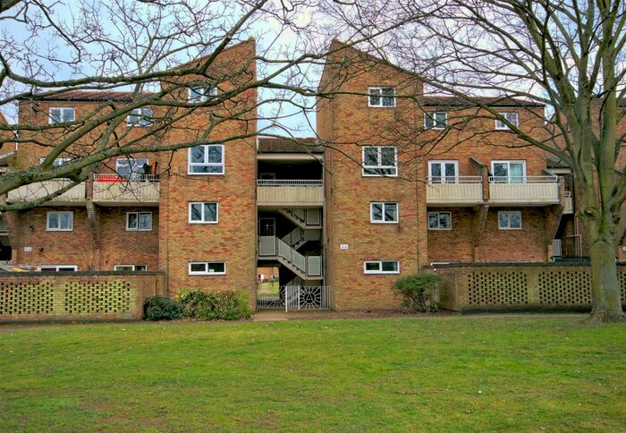 2 Bedroom Flat To Rent In Albemarle Way, Cambridge, CB4