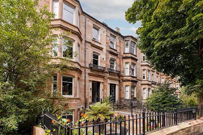 3 Bedroom Apartment For Sale In Camphill Avenue, Shawlands, Glasgow, G41