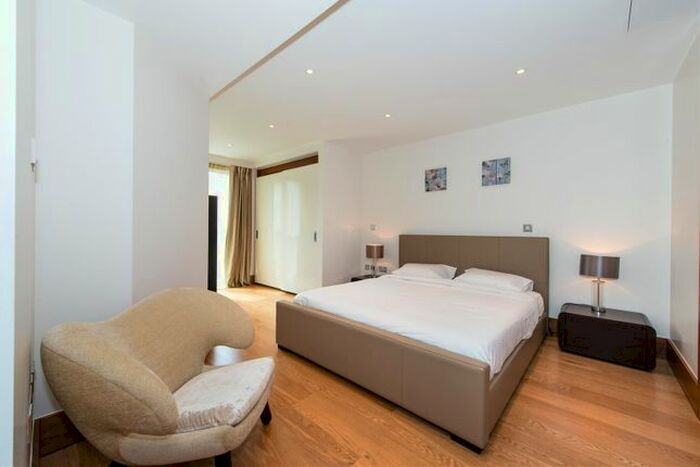 2 Bedroom Flat To Rent In Parkview Residents, Baker Street, NW1