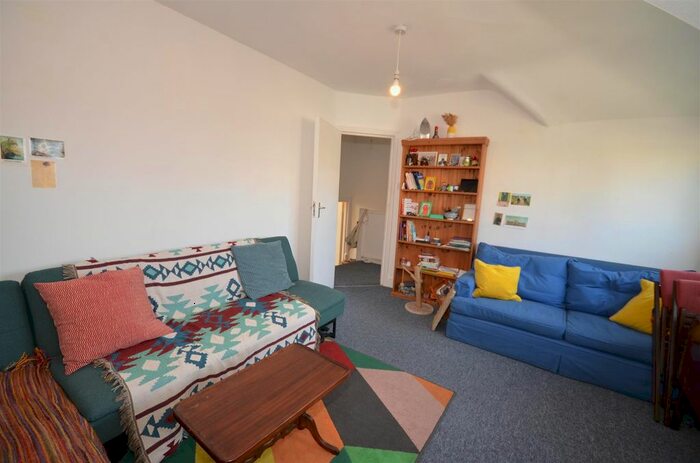 1 Bedroom Flat To Rent In Haringey Park, London, N8