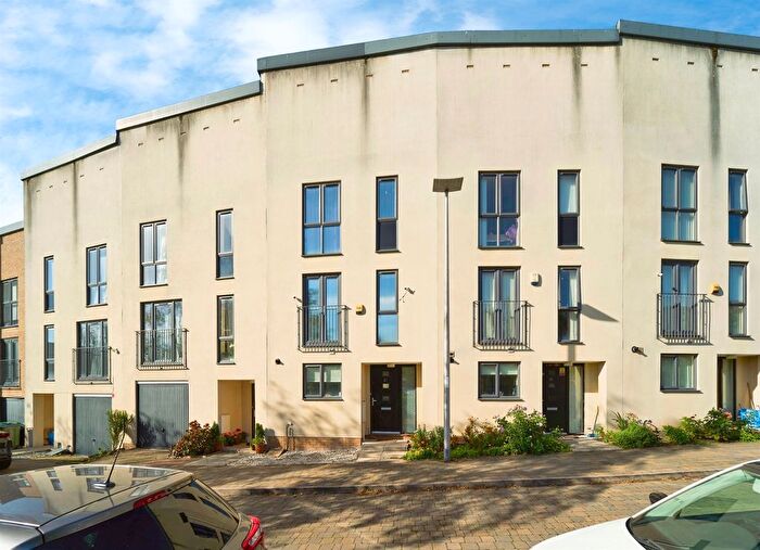 4 Bedroom Terraced House For Sale In Braybrook Crescent, West Bromwich, B70
