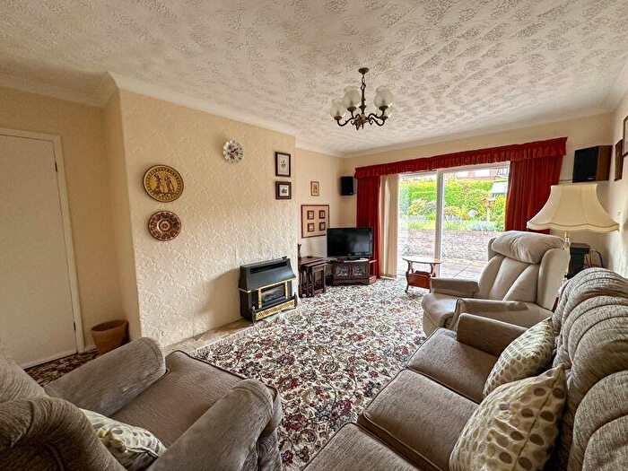 3 Bedroom Bungalow For Sale In Park Drive, Werrington, Stoke-On-Trent, ST9