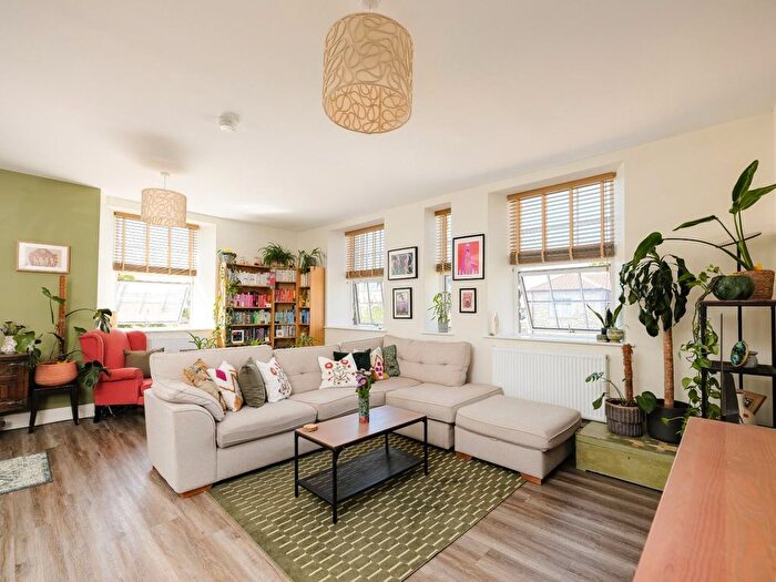 2 Bedroom Flat For Sale In Captains Garden, Fishponds, BS16