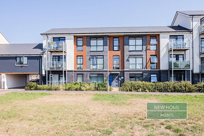 2 Bedroom Flat For Sale In Lane End Road, Patchway, Bristol, BS34