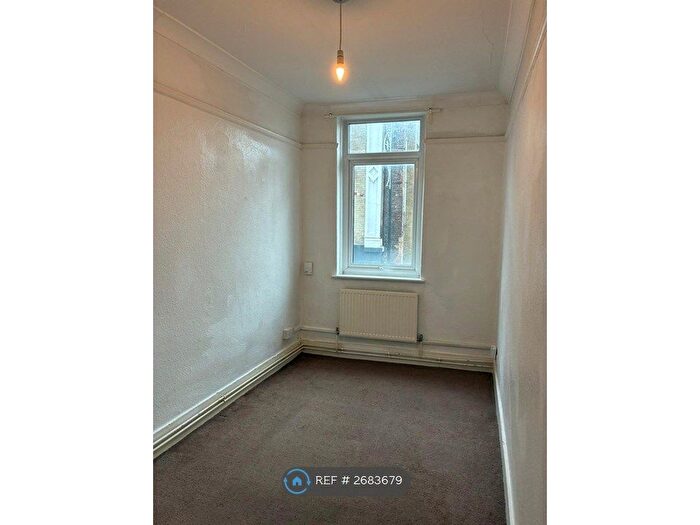 2 Bedroom Flat To Rent In Stoke Newington Church Street, London, N16
