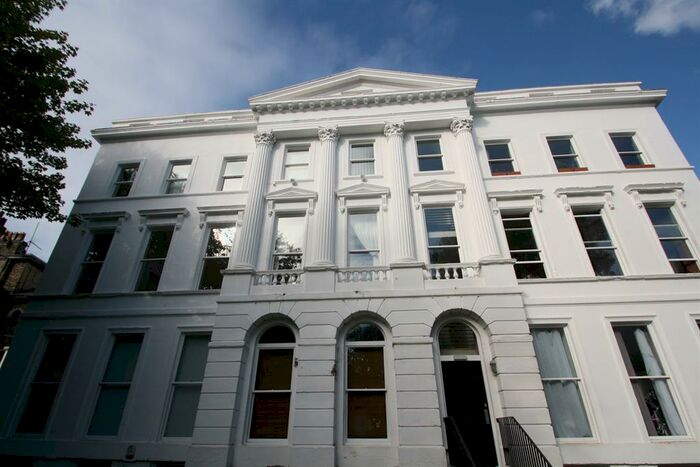 2 Bedroom Flat To Rent In Devonshire Road, Cavendish Gardens, L8