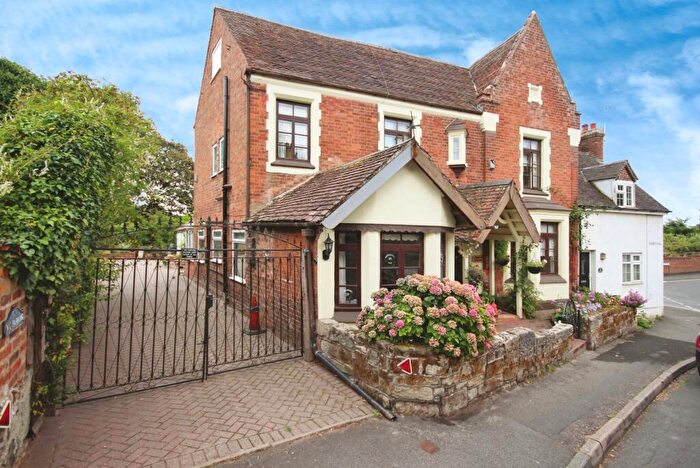 5 Bedroom Semi-Detached House For Sale In Church Hill, Cubbington, Leamington Spa, CV32