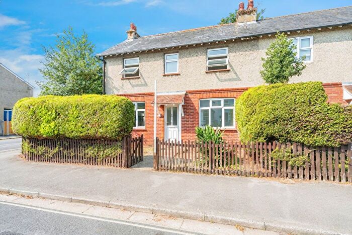 3 Bedroom Terraced House For Sale In Adelaide Road, Chichester, PO19